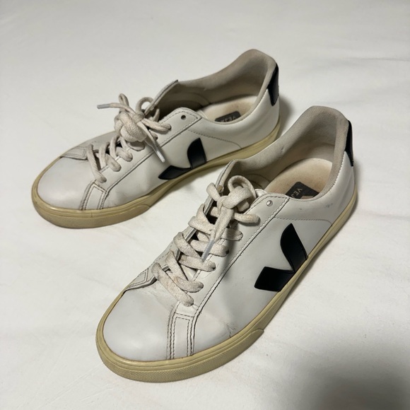 Veja Esplar Low Black and White Women's Sneakers - Picture 2 of 7